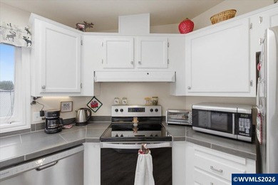 Accepted Offer with Contingencies. Stunning home on a cul-de-sac - photo 16