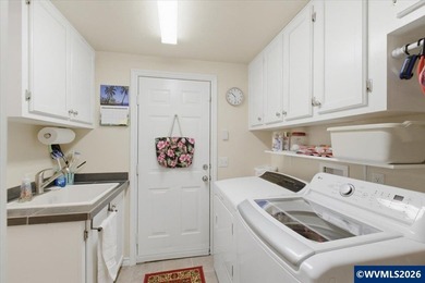 Accepted Offer with Contingencies. Stunning home on a cul-de-sac - photo 17