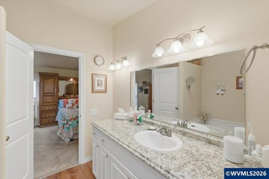 Accepted Offer with Contingencies. Stunning home on a cul-de-sac - photo 18
