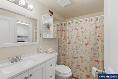 Accepted Offer with Contingencies. Stunning home on a cul-de-sac - photo 23