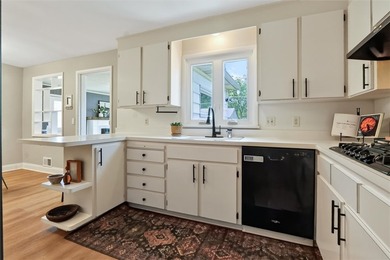 Come check out one level living in West Irondequoit at its - photo 3