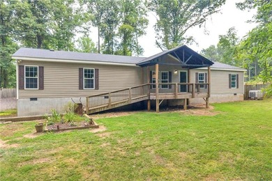 Discover the perfect blend of space, comfort, and country living - photo 1