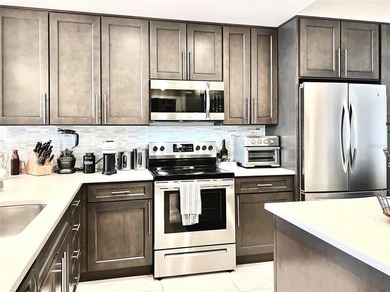 Welcome to the luxurious Siena condos neighboring the - photo 8