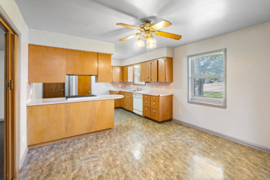 Prime location with endless possibilities! - photo 6