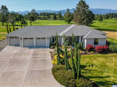 Exceptional custom-built home overlooking the 13th green at - photo 3
