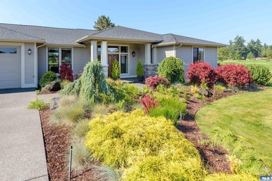 Exceptional custom-built home overlooking the 13th green at - photo 5
