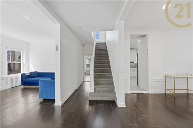 Welcome to 1930 Homecrest Avenue! Sitting on an impressive 40 - photo 3