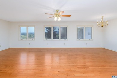 Wake up to sweeping mountain and valley views in one of Sequim's - photo 8