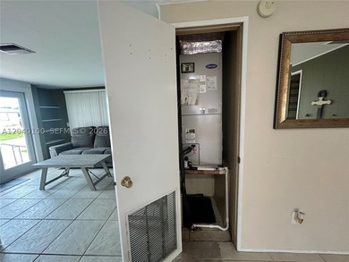 BEAUTIFUL HOME IN PARK CITY READY FOR IMMEDIATE OCCUPANCY. YOUR - photo 12