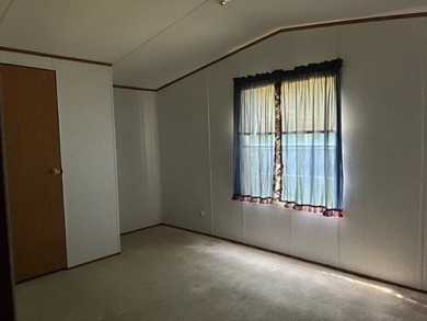 Quaint 3 bedroom/2 bath singlewide mobile home that sits on a 1 - photo 14