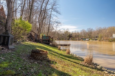 This beautiful, nearly 3,000 square foot cottage-style lakefront - photo 16