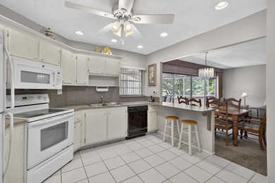 Welcome to your tranquil Florida retreat! This light-filled - photo 17