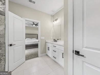 Step into modern elegance in this stunning newly built stepless - photo 18