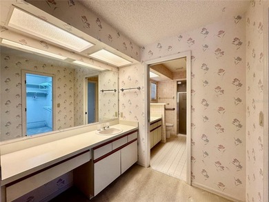 Under contract-accepting backup offers. HUGE PRICE REDUCTION! - photo 21