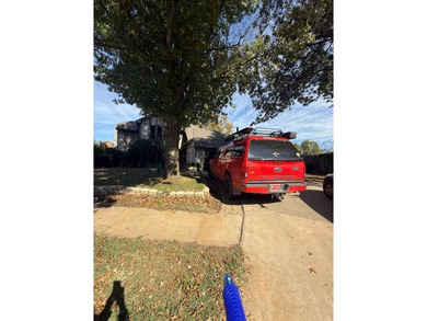 (private lake, pond, creek) Home For Sale in Oklahoma City Oklahoma