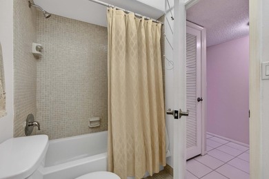 Welcome to your tranquil Florida retreat! This light-filled - photo 23
