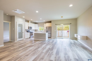 Ideally located in the heart of charming Sequim, this - photo 6