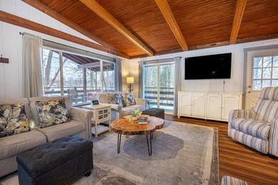 This beautiful, nearly 3,000 square foot cottage-style lakefront - photo 32