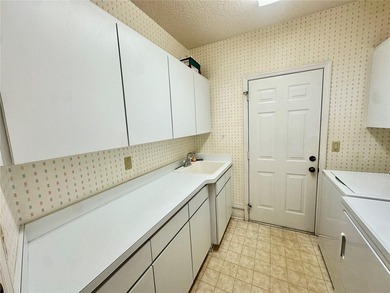 Under contract-accepting backup offers. HUGE PRICE REDUCTION! - photo 32