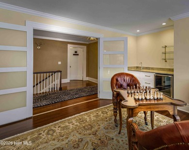 Thistle Dhu is a celebrated Pinehurst landmark where American - photo 36