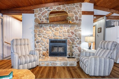 This beautiful, nearly 3,000 square foot cottage-style lakefront - photo 36