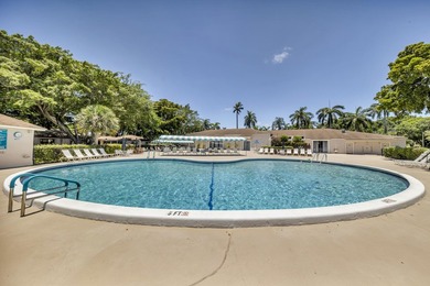 WELCOME HOME TO THIS CHARMING 2 BEDROOM, 2 BATH CONDO WITH - photo 39