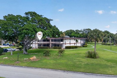 Welcome to your tranquil Florida retreat! This light-filled - photo 42