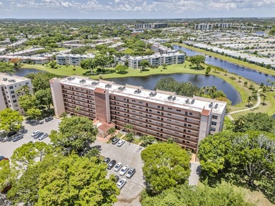 WELCOME HOME TO THIS CHARMING 2 BEDROOM, 2 BATH CONDO WITH - photo 45