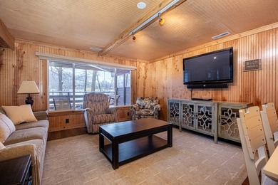 This beautiful, nearly 3,000 square foot cottage-style lakefront - photo 46