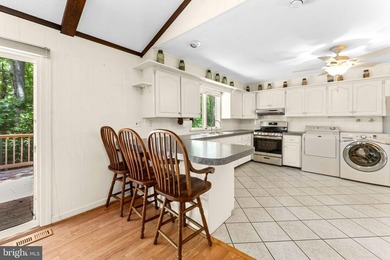 Welcome to this well-maintained ranch home in the desirable - photo 6
