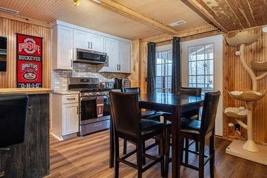 This beautiful, nearly 3,000 square foot cottage-style lakefront - photo 48