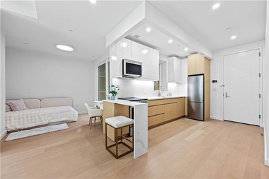 2 Bed with an option to convert to 3 as it has an additional - photo 3