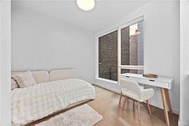 2 Bed with an option to convert to 3 as it has an additional - photo 5