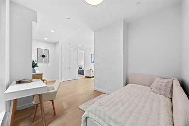 2 Bed with an option to convert to 3 as it has an additional - photo 6