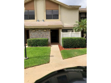 Lake Townhome/Townhouse For Sale in Coconut Creek, Florida