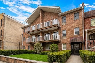 EXTRA-SPACIOUS(1336 SQFT) 2 BEDROOM/2 BATHROOM DUPLEX CONDO WITH - photo 4