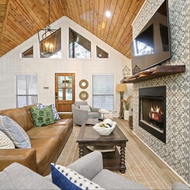 Welcome to Fleur de Lake, a modern luxury cabin perfectly - photo 5