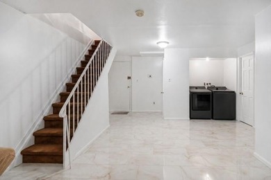 EXTRA-SPACIOUS(1336 SQFT) 2 BEDROOM/2 BATHROOM DUPLEX CONDO WITH - photo 6
