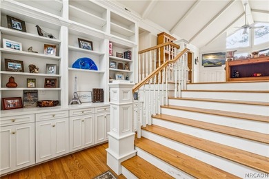 Welcome to an exceptional golf course frontage home set along - photo 9