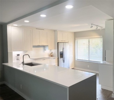 Lake Condo For Sale in Boynton Beach, Florida