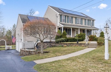 Welcome to this expansive Colonial in sought-after West - photo 2