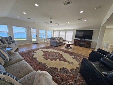 Welcome to luxury lake front living! This beautiful totally - photo 6