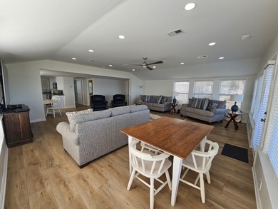 Welcome to luxury lake front living! This beautiful totally - photo 9