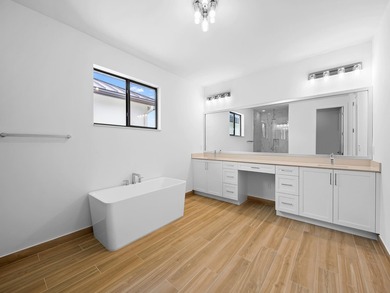 Final opportunities at Marina Landings, the only new - photo 10