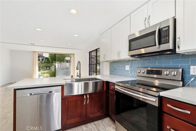 Welcome to this charming two-story condo in the desirable Quail - photo 11
