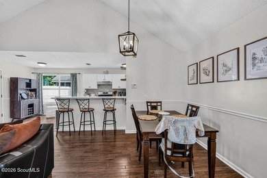 Welcome home to this charming 3-bedroom, 2-bathroom residence - photo 5