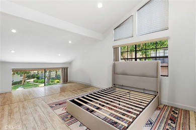 Welcome to this charming two-story condo in the desirable Quail - photo 16