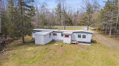 Great income-producing opportunity! This 3-bedroom, 1-bath home - photo 16
