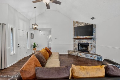 Welcome home to this charming 3-bedroom, 2-bathroom residence - photo 7