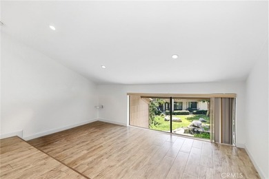 Welcome to this charming two-story condo in the desirable Quail - photo 17